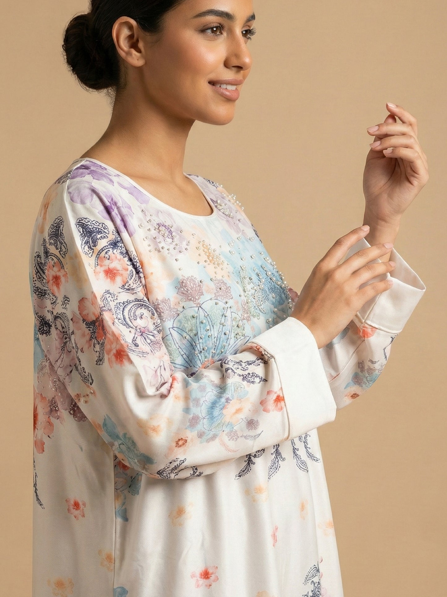 ZY-044 Ivory Floral Elegance Jalabiya
