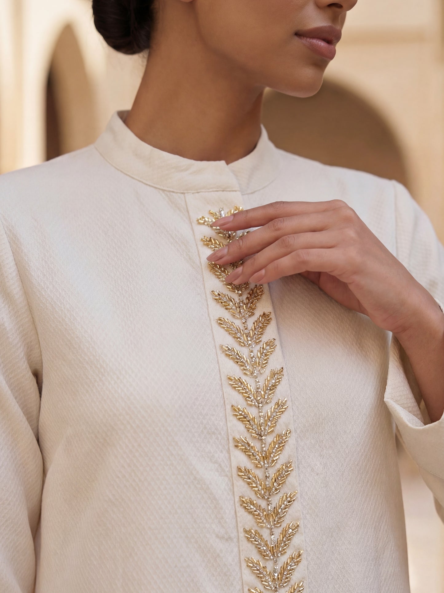 ZY-082 Cream Minimal Jalabiya with Gold Embroidered Panel